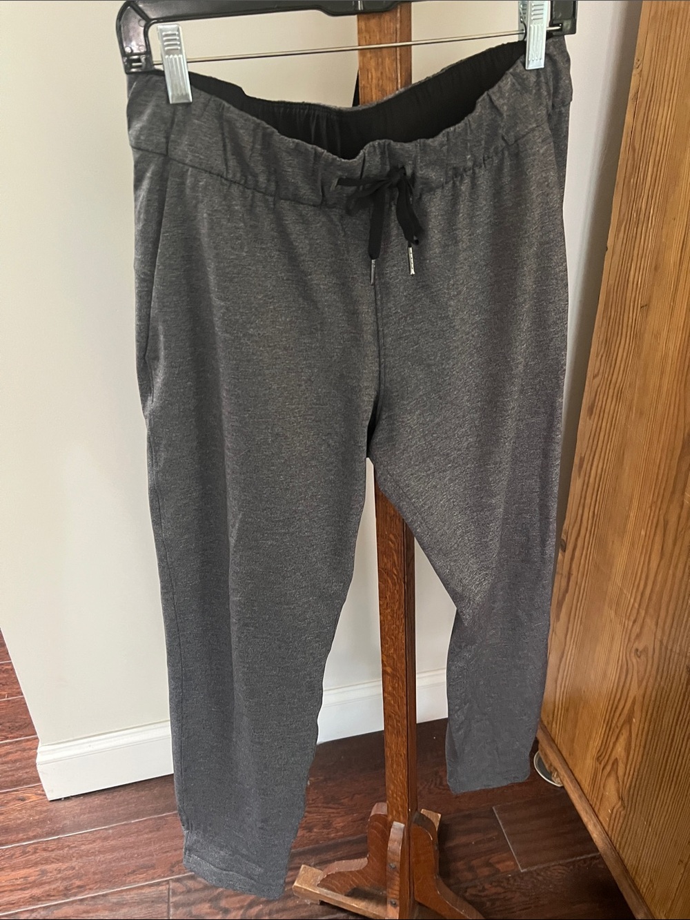 lululemon athletica Gray Track Jogger Pants size 8